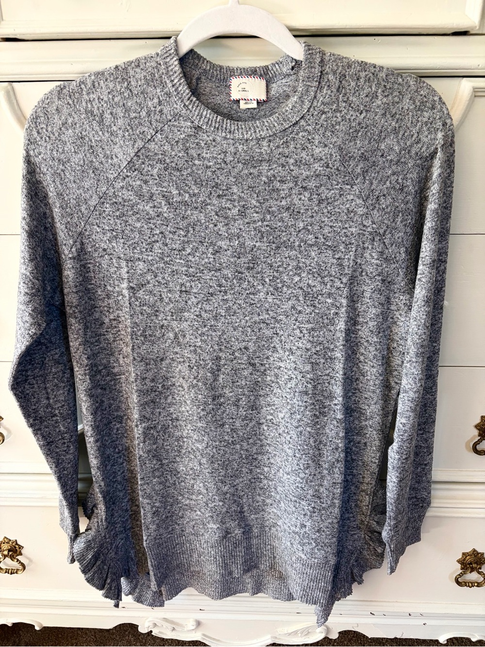 Anthropologie 9-H15 St CL Gray Side Ruffle Sweater